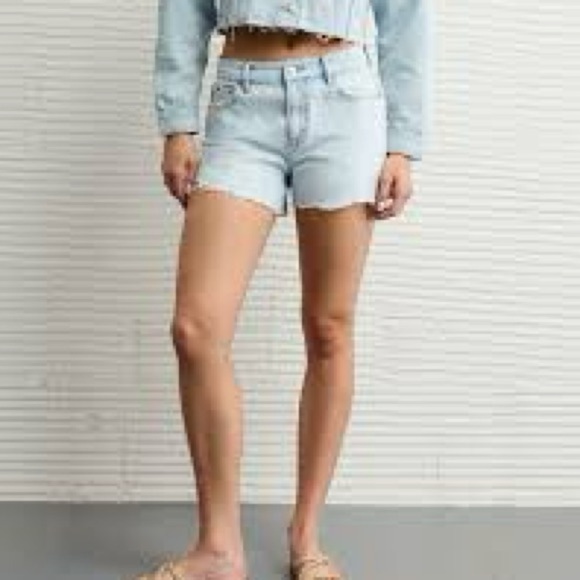 American Eagle Strigid Light Blue High Rise Mom Shorts Plus Size 20 EUC‎ - Picture 1 of 11